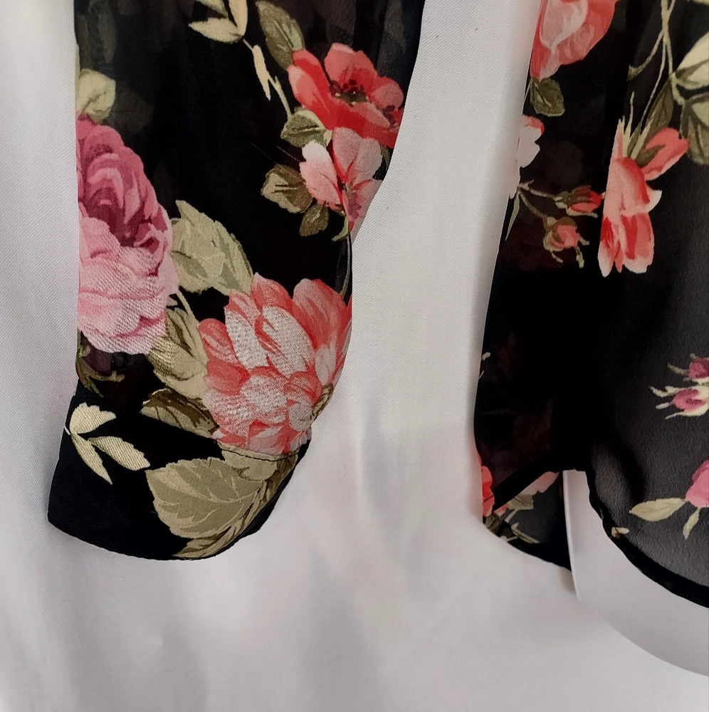 KUT Sheer Black Floral  Button Up Blouse. Size S - Picture 5 of 10